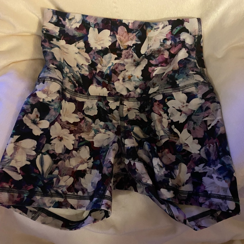 Lulumon shorts size 2